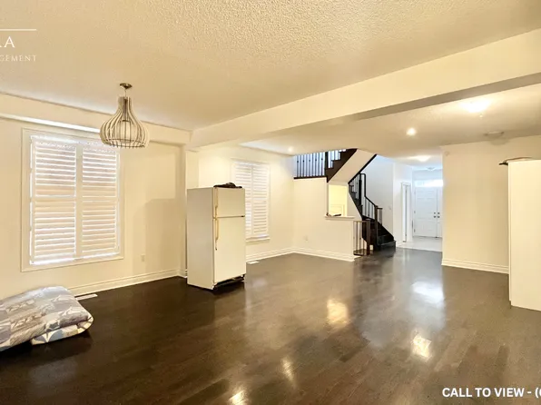 62 Bassett Cres, Brampton, ON L6X 5J7