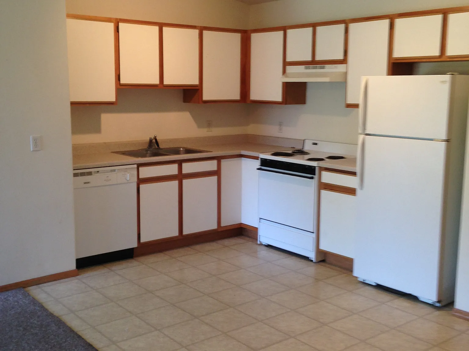 2 bed, 925 sqft, $1,225 — Photo 1