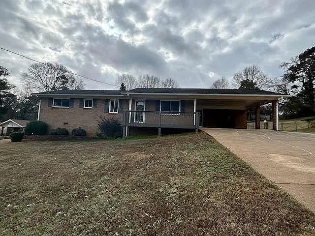4642 Elmhurst Dr — Photo 1