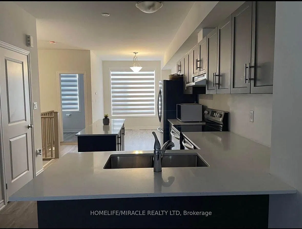 4 bed, $2,650 — Photo 3
