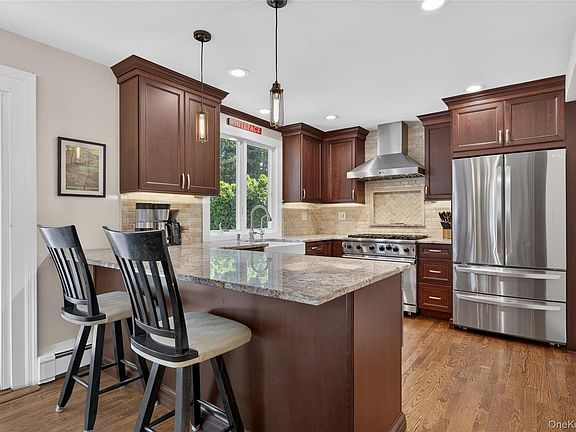 2nd image of 73 Maple Place
