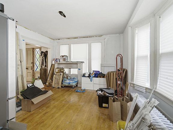 5th image of 2328 E Back Bay STREET