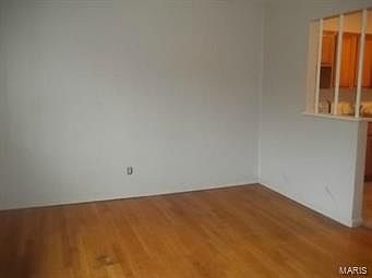 5th image of 2654 Pestalozzi St