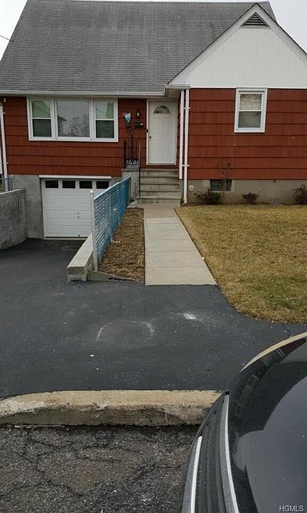 1st image of 82 Lenox Ave
