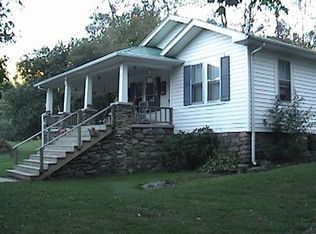 111 Jess Jarrett Rd, Roan Mountain, TN 37687