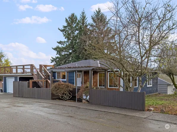 3244 Olympus Drive NE, Bremerton, WA 98310