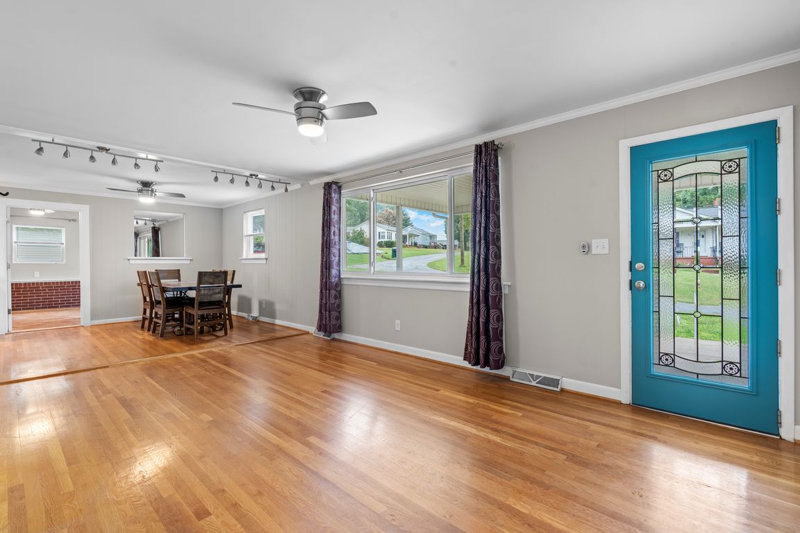 next background image