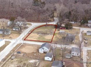 213 Pleasant St, Hamburg, IL 62045