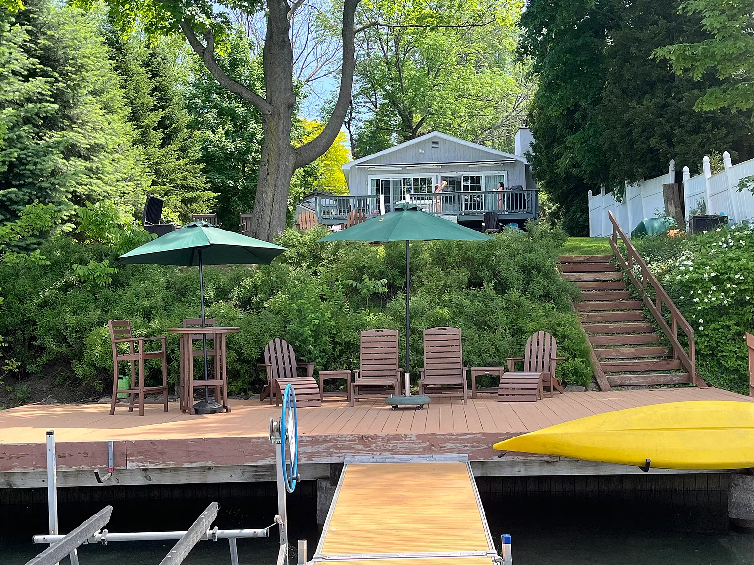 1745 Shady Bend Ln — Photo 2