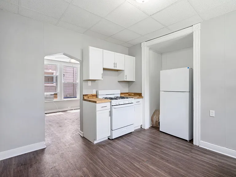 325 Welsh Ave — Photo 9