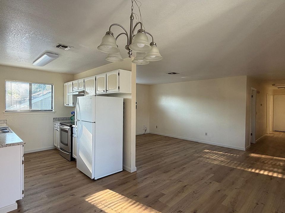1st image of 1035 Locust St APT B