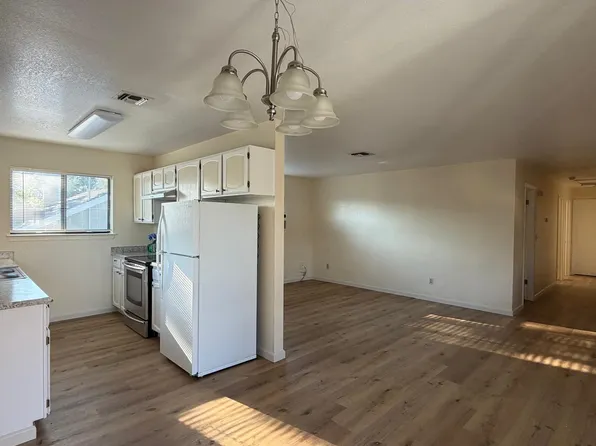 1035 Locust St APT B, Reno, NV 89502