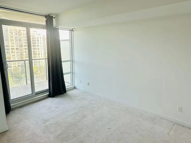 2230 Lake Shore Blvd W #801 — Photo 7