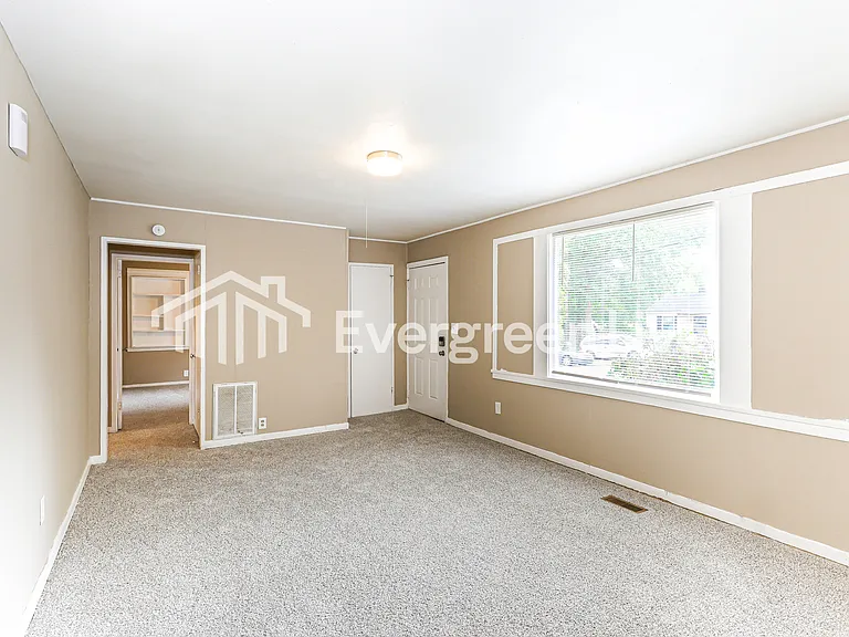 1254 Melody Ln — Photo 6