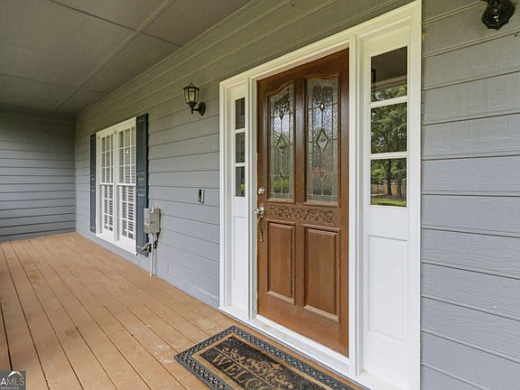 4th image of 1080 Pebble Bend Dr