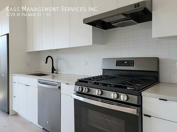 2nd image of 3228 W Palmer St #13