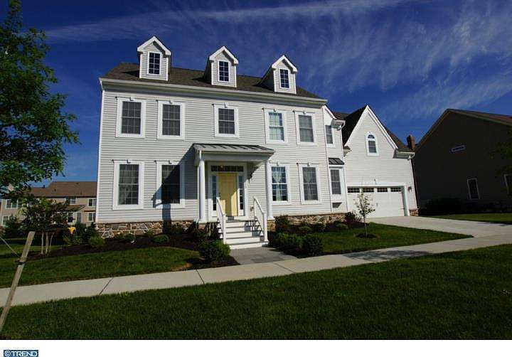 1st image of 219 Wickerberry Dr