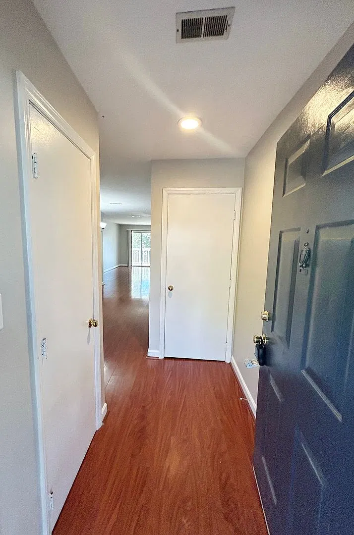 Spacious 2-Bedroom Townhome-Style Condo Near NC State — Photo 3