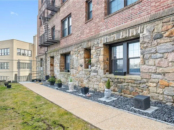 23 Old Mamaroneck Road #ST4, White Plains, NY 10605