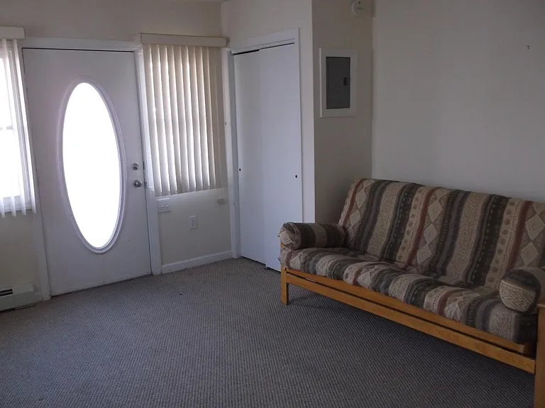 9401 Atlantic Ave #B — Photo 2