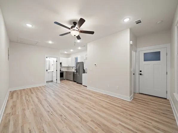 216 W McCurtain Ave, Calera, OK 74730