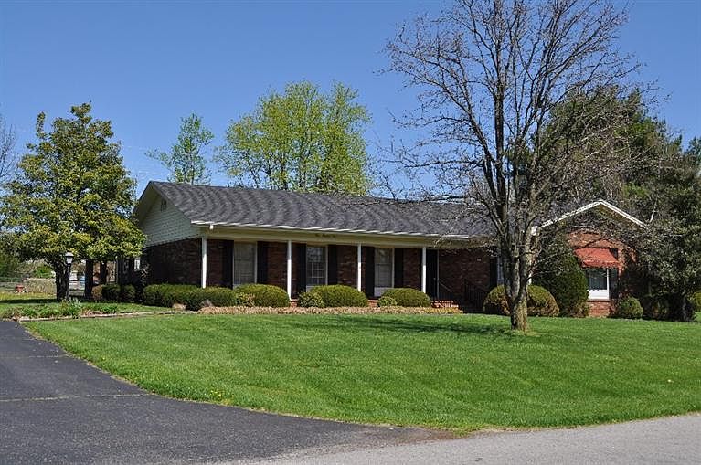 1st image of 405 Brookside Dr