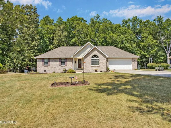 986 Mockingbird Dr, Crossville, TN 38555