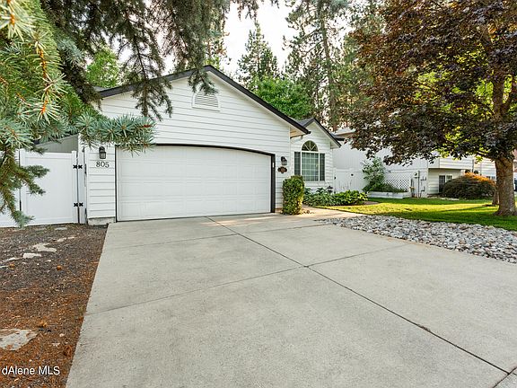 3rd image of 805 E Glacier Peak Dr