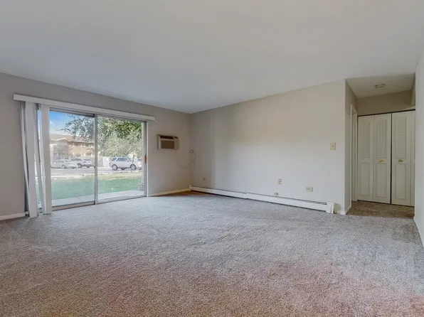 7410 Brookdale Dr #1-113, Darien, IL 60561