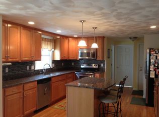 15 Adelray Ln, Attleboro, MA 02703