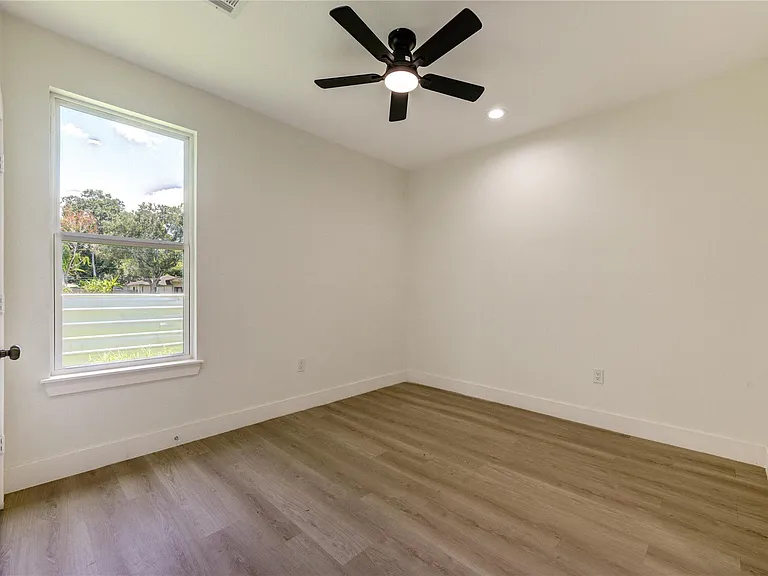 508 Georgia St — Photo 36