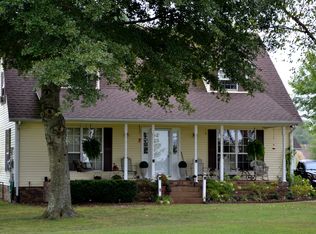 938 Grandmere Rd, Lawrenceburg, TN 38464