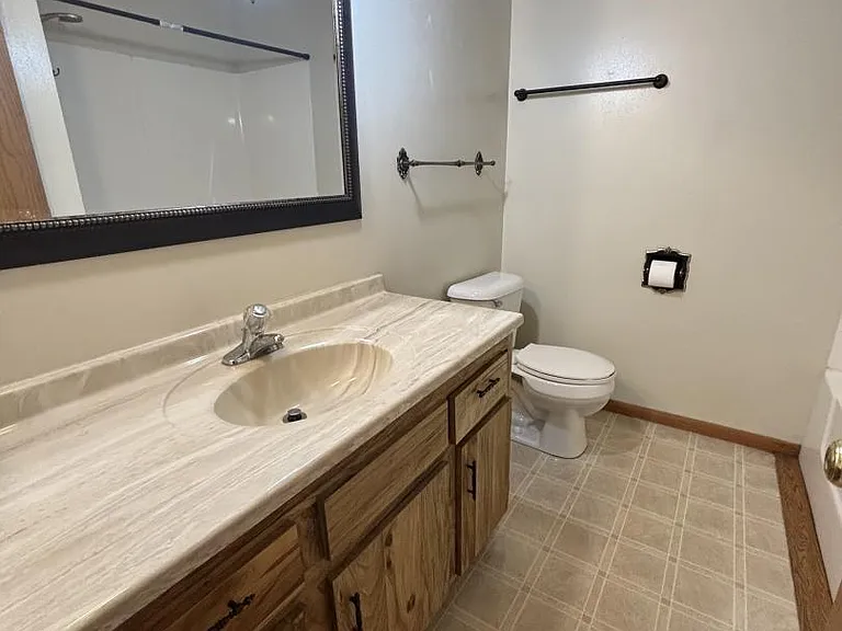 1209 Augusta Ave #1209 — Photo 3