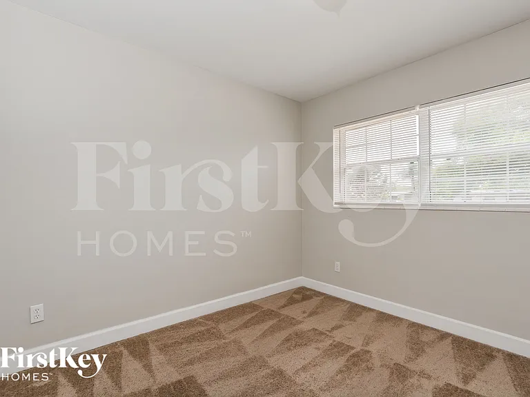 1407 Chilean Ln — Photo 11