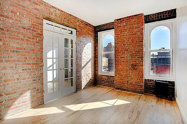 1st image of 551 Hudson St APT 17