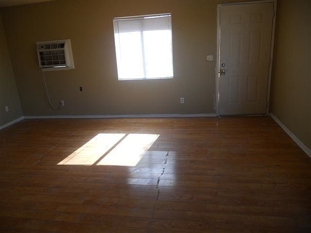 2nd image of 11941 Lee Ave APT 4