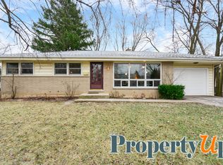 829 Dundee Ave, Barrington, IL 60010