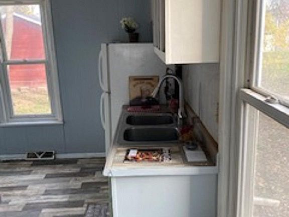 2nd image of 510 Isabella St
