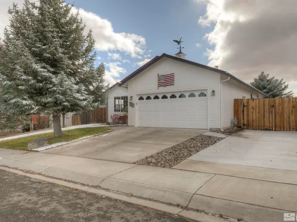 987 Desert Dr, Carson City, NV 89705