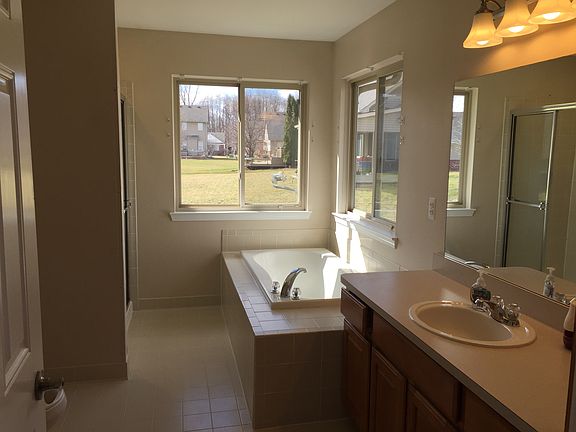 5th image of 23074 Waterview Dr #77