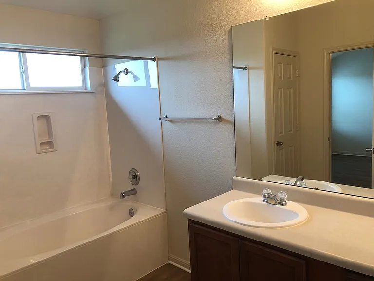 13316 Pine Needle St — Photo 9