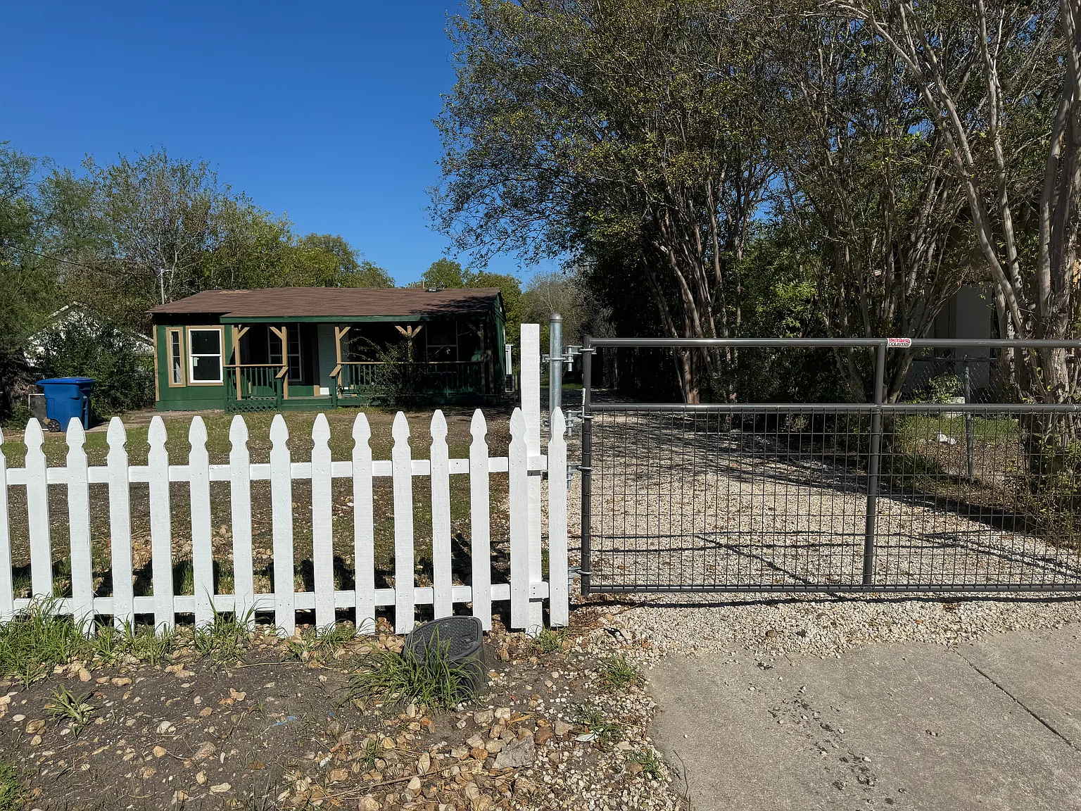2 bed, 890 sqft, $1,380 — Photo 3
