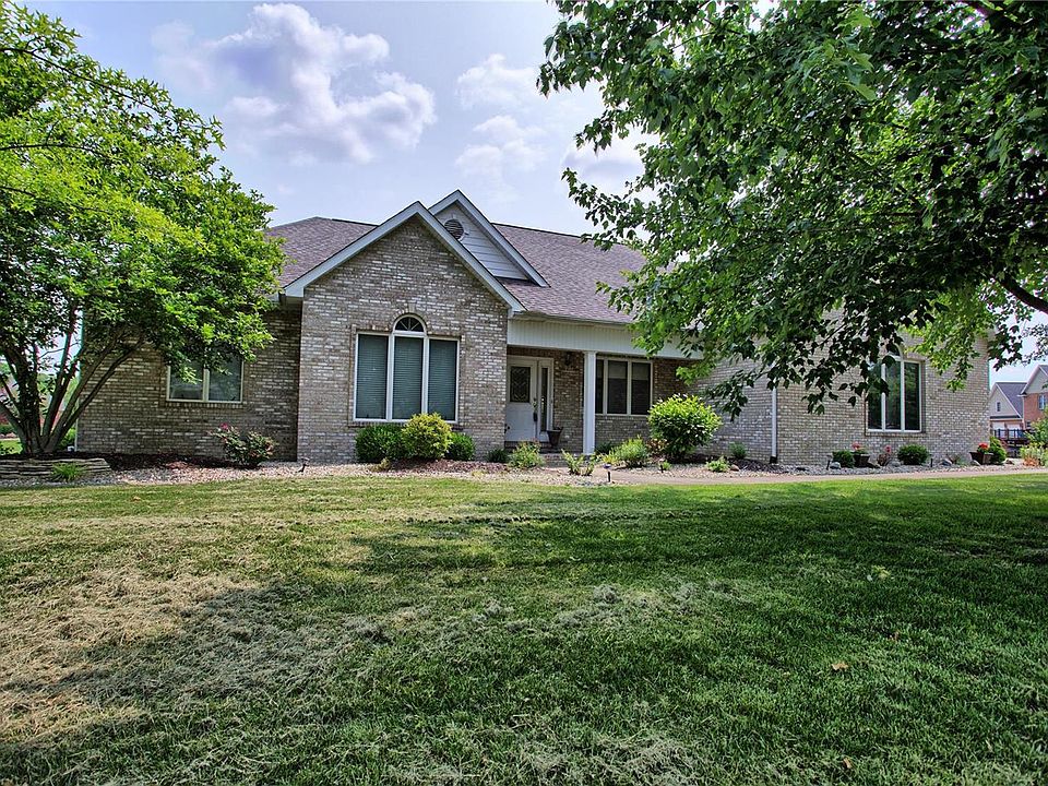1st image of 5306 Fox Circle Dr