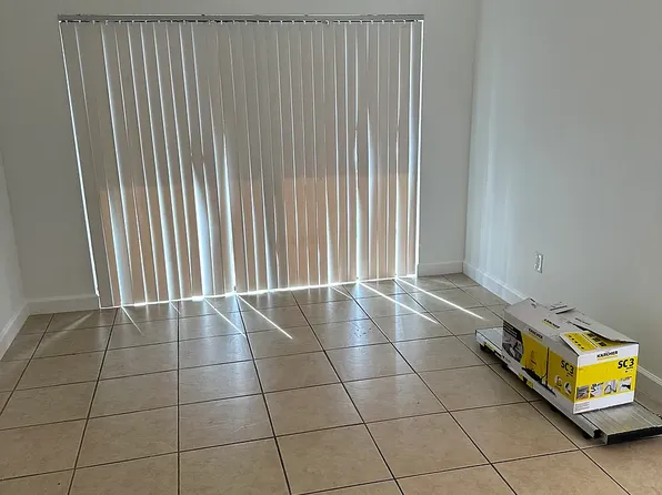 1471 W 43rd Pl APT 103, Hialeah, FL 33012