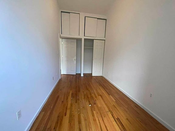 3rd image of 150 W 76th St #3F1