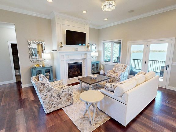 4th image of 70 Oakwood Shoreline Dr