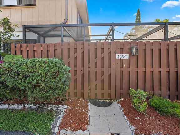 3rd image of 4258 S Landar Drive