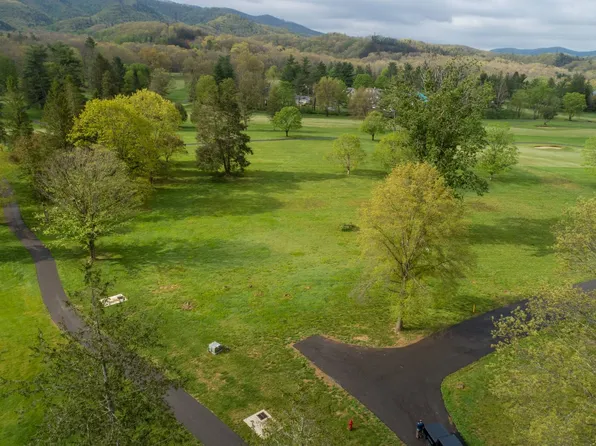 500 Grand View Dr, White Sulphur Springs, WV 24986