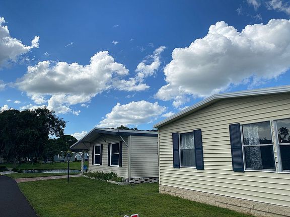 3rd image of 453 King Edward Ct