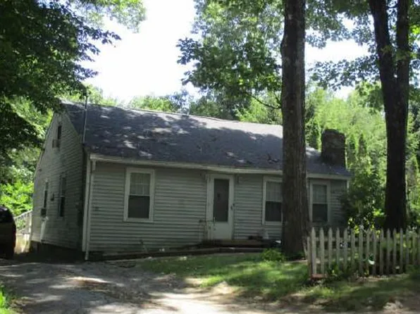 230 Paxton St, Leicester, MA 01524